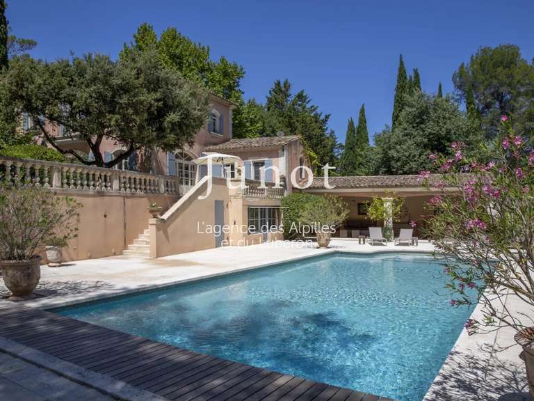 Maison Saint-Rémy-de-Provence - 4 chambres - 230m²