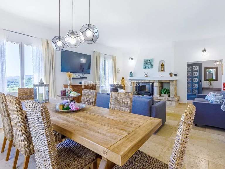 Maison Montauroux - 5 chambres - 220m²
