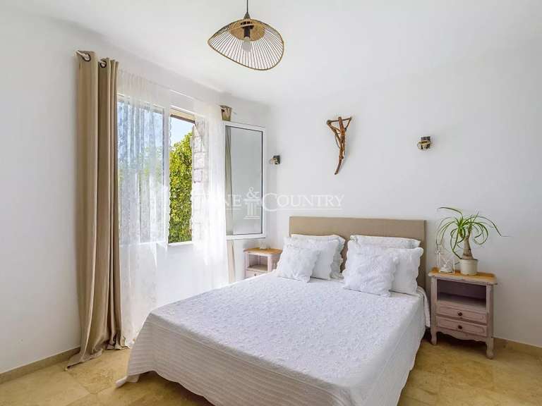 Maison Montauroux - 5 chambres - 220m²