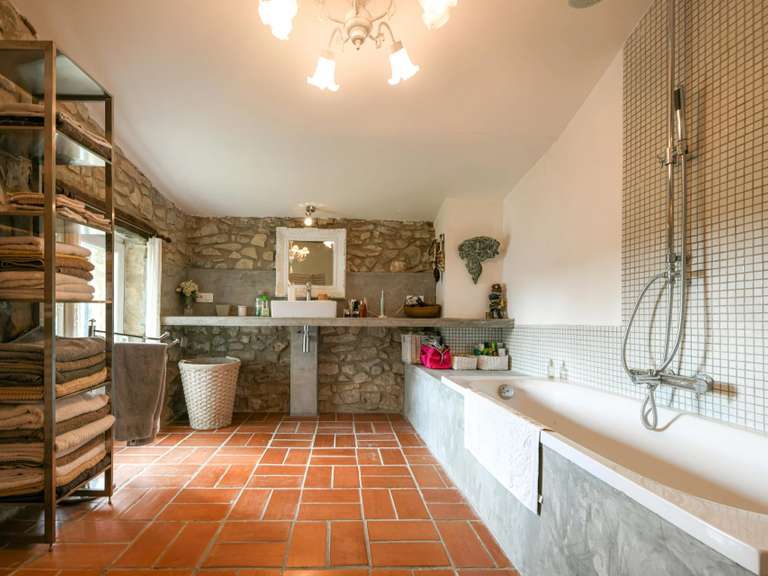 Maison Uzès - 4 chambres - 222m²
