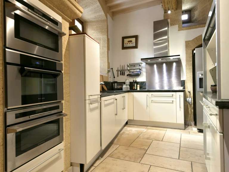 Maison Uzès - 3 chambres - 201m²