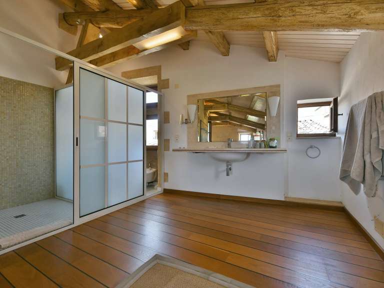 Maison Uzès - 3 chambres - 201m²