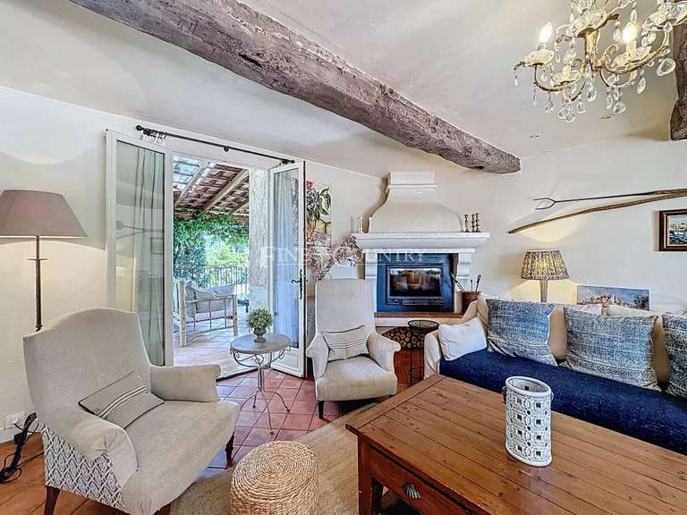 Maison Gonfaron - 6 chambres - 268m²