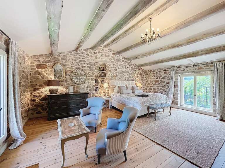 Maison Gonfaron - 6 chambres - 268m²
