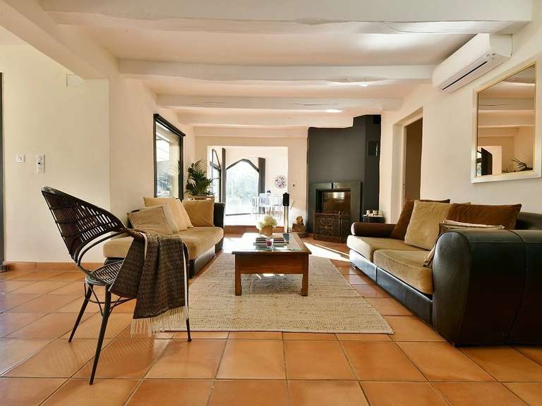 Maison Nîmes - 6 chambres - 240m²