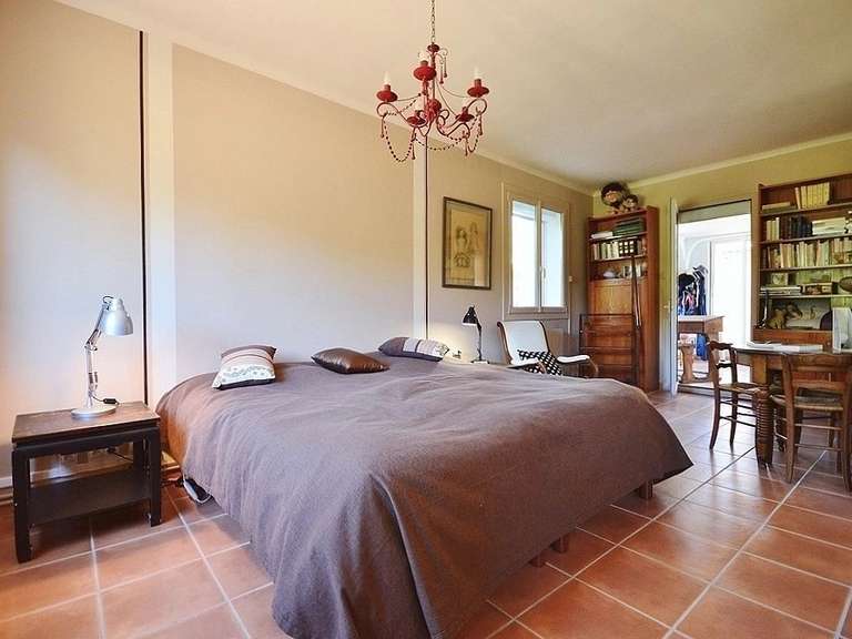 Maison Nîmes - 6 chambres - 240m²