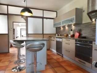 Maison Nîmes - 6 chambres - 240m²