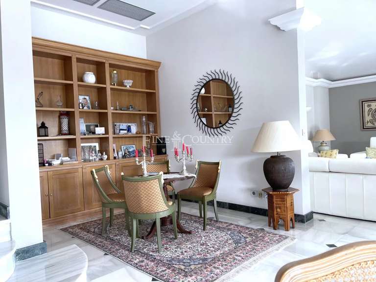 Maison Auribeau-sur-Siagne - 5 chambres - 256m²