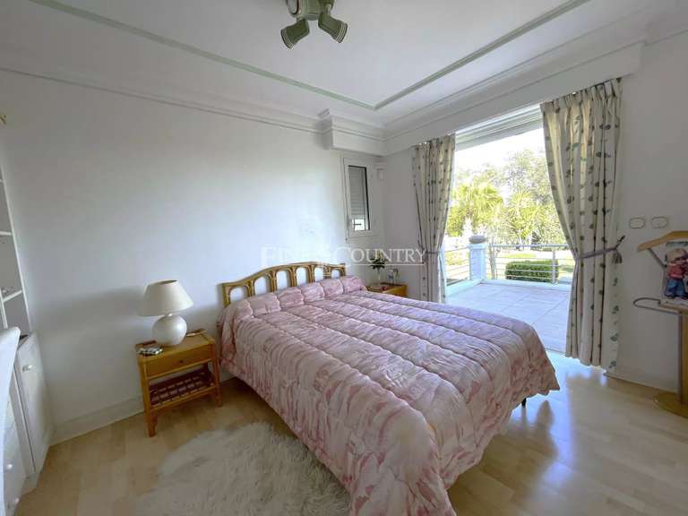 Maison Auribeau-sur-Siagne - 5 chambres - 256m²