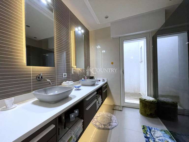 Maison Auribeau-sur-Siagne - 5 chambres - 256m²