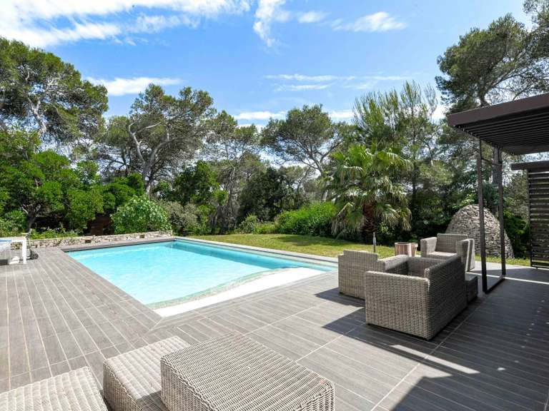 Maison Nîmes - 4 chambres - 192m²
