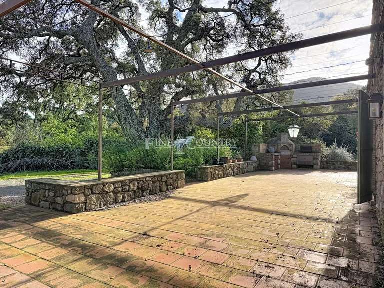 Maison Roquebrune-sur-Argens - 9 chambres - 526m²