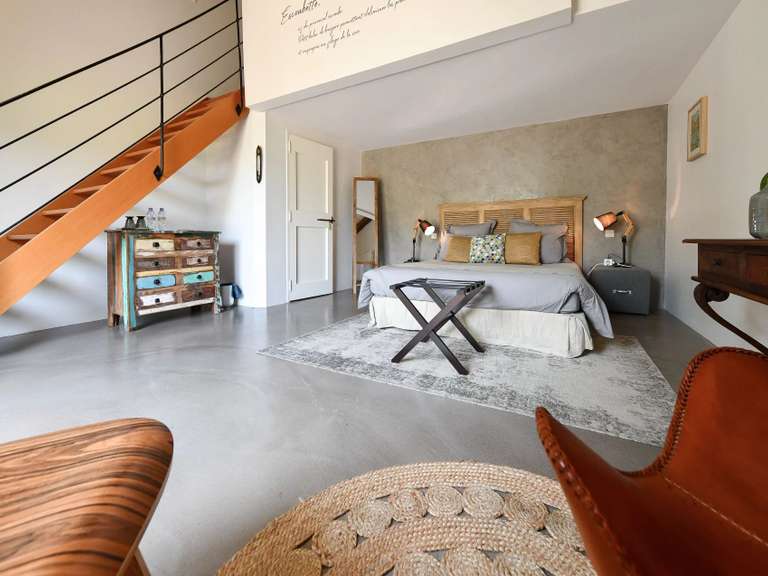 House Uzès - 8 bedrooms - 379m²