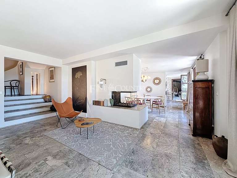 Maison Châteauneuf-Grasse - 5 chambres - 250m²