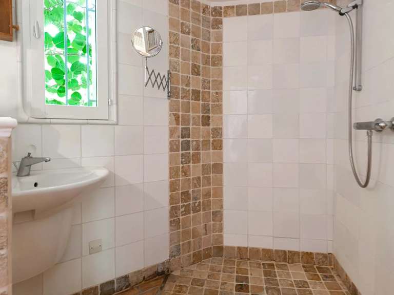 Maison Uzès - 6 chambres - 168m²