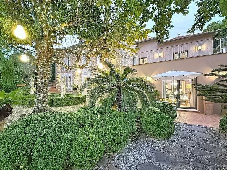 Maison Grasse - 4 chambres - 230m²
