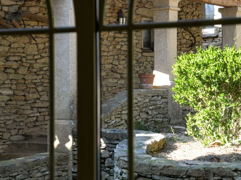 House Uzès - 8 bedrooms - 385m²