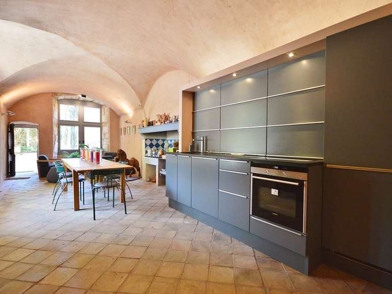 House Uzès - 10 bedrooms - 672m²