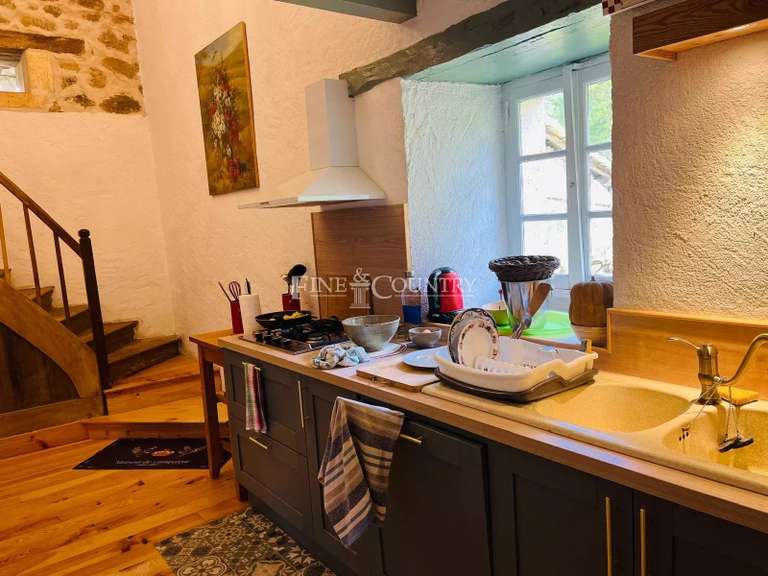 Maison Mazerolles - 6 chambres - 289m²
