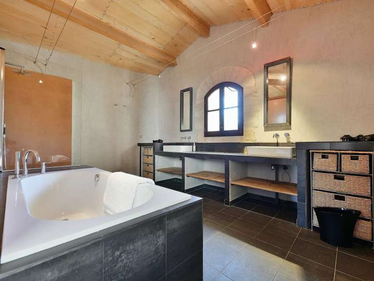 Maison Uzès - 9 chambres - 1368m²