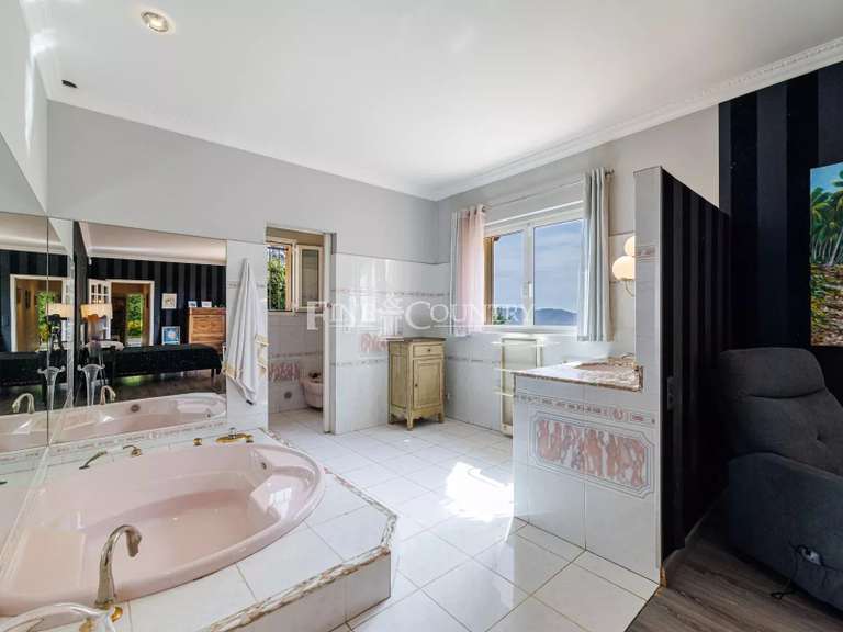 Maison Mouans-Sartoux - 6 chambres - 370m²