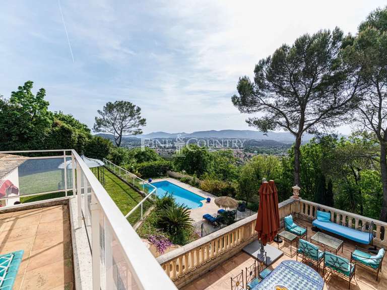 Maison Mouans-Sartoux - 6 chambres - 370m²
