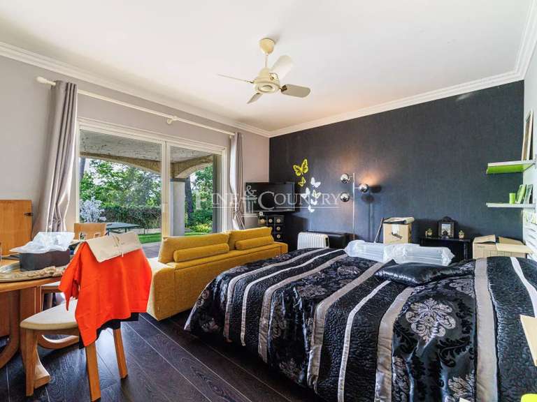 Maison Mouans-Sartoux - 6 chambres - 370m²