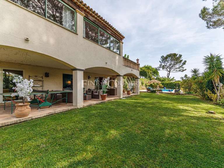 Maison Mouans-Sartoux - 6 chambres - 370m²