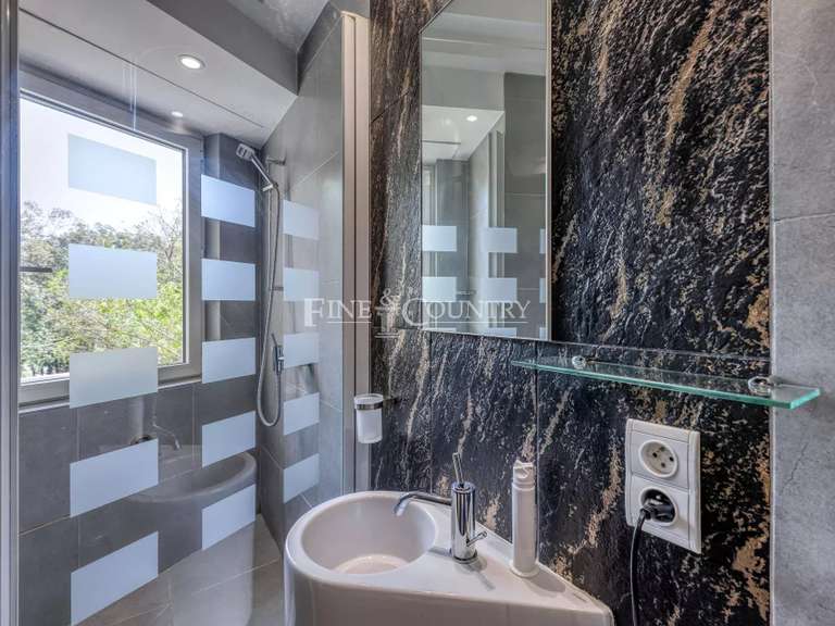 Maison Sophia-antipolis - 9 chambres - 630m²