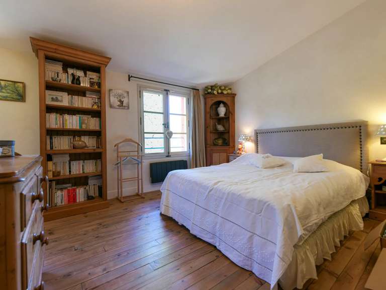 Maison Uzès - 4 chambres - 241m²