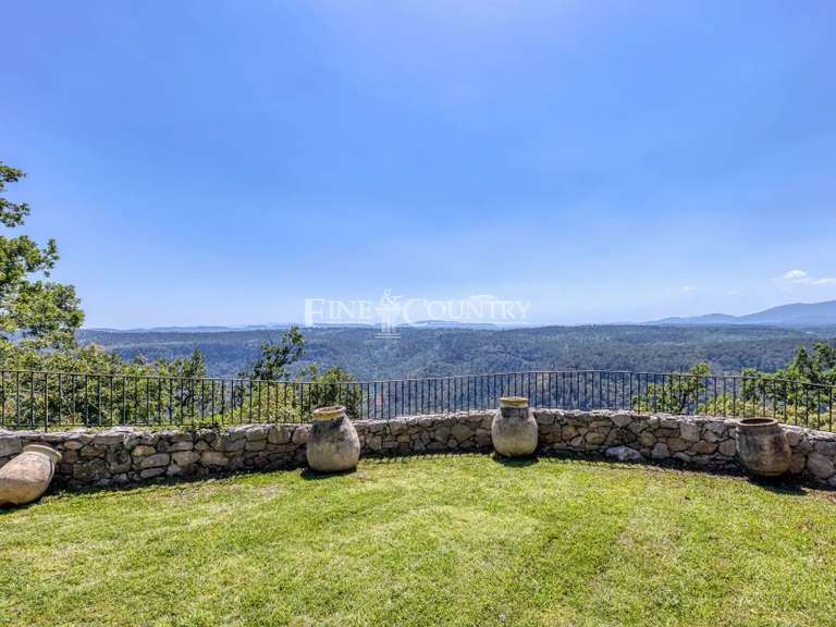 Maison Saint-Cézaire-sur-Siagne - 7 chambres - 327m²