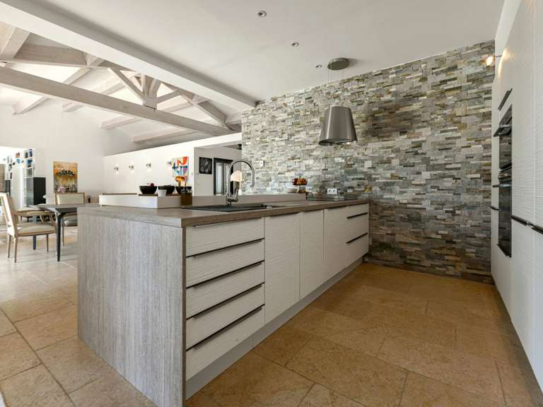 Maison Uzès - 3 chambres - 196m²
