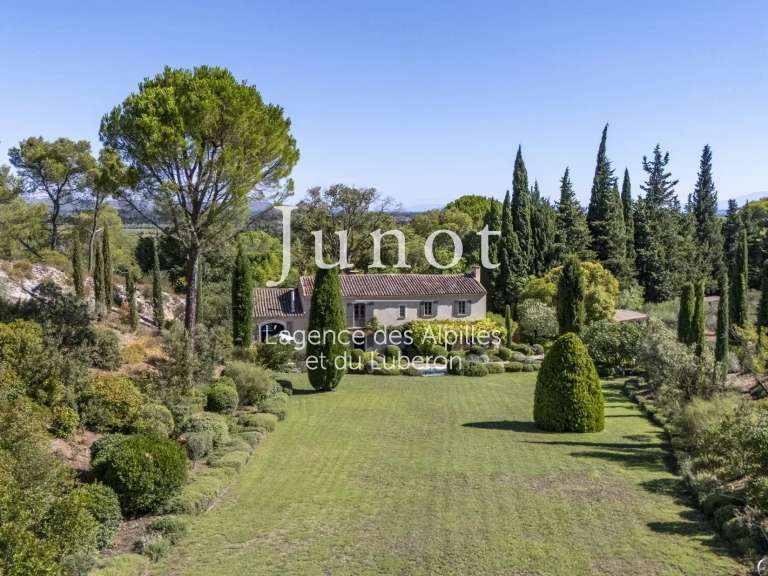 Maison Saint-Étienne-du-Grès - 5 chambres - 275m²
