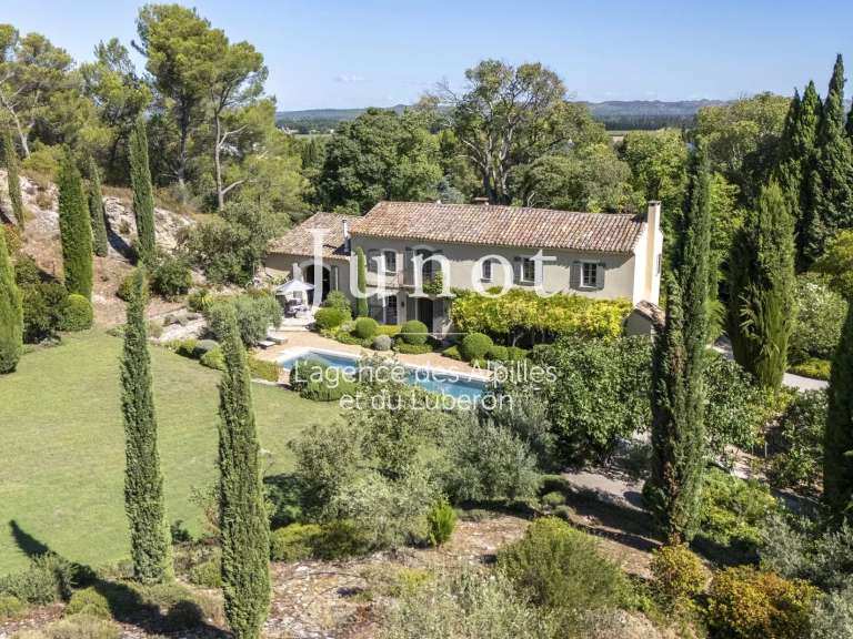 Maison Saint-Étienne-du-Grès - 5 chambres - 275m²