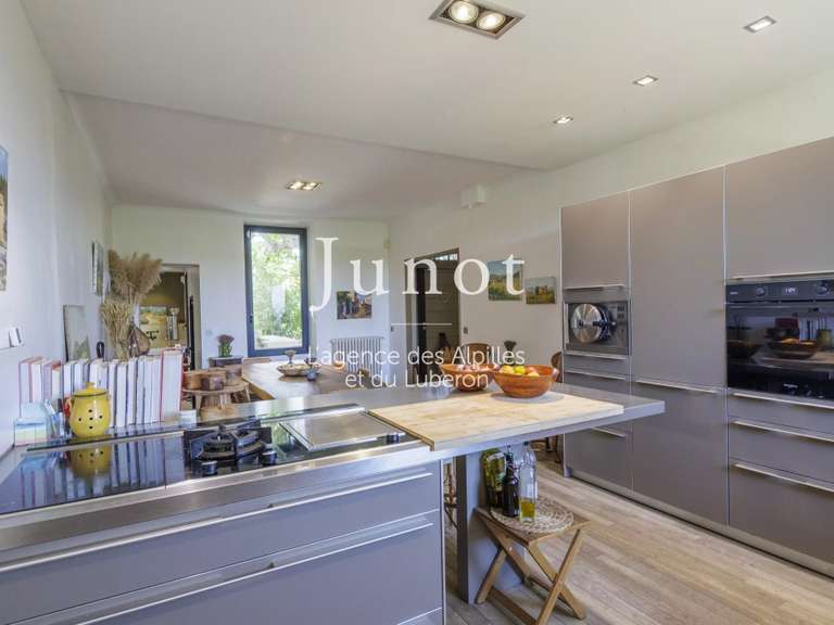 Maison Châteaurenard - 4 chambres - 272m²