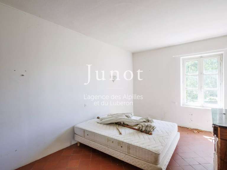 Maison Saint-Martin-de-Crau - 3 chambres - 435m²