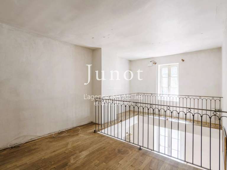 Maison Saint-Martin-de-Crau - 3 chambres - 435m²