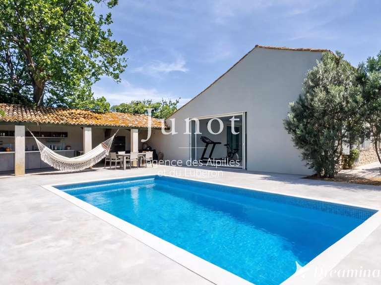 Maison Saint-Martin-de-Crau - 3 chambres - 435m²