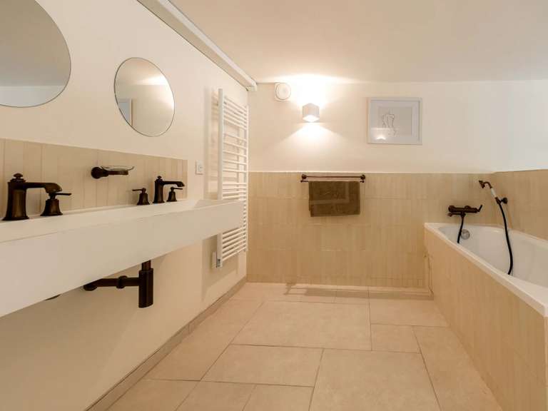 Maison Uzès - 5 chambres - 297m²