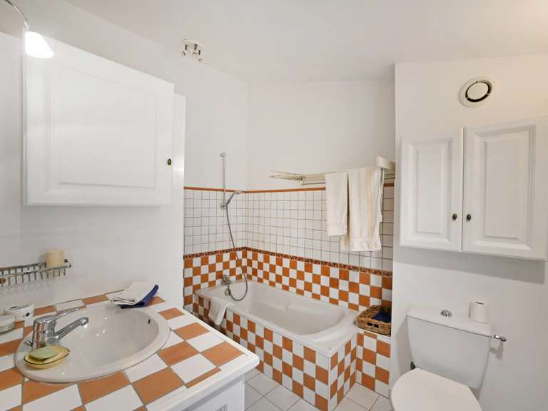 House Uzès - 7 bedrooms - 379m²