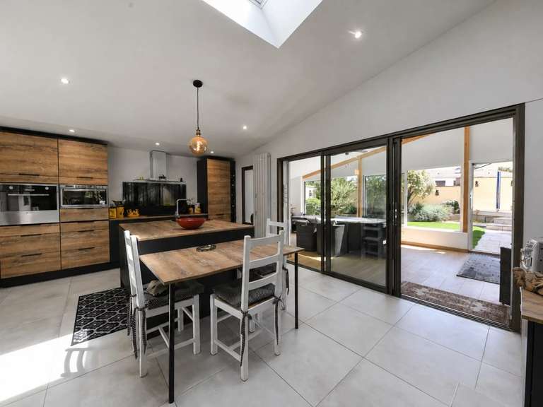 Maison Uzès - 3 chambres - 167m²