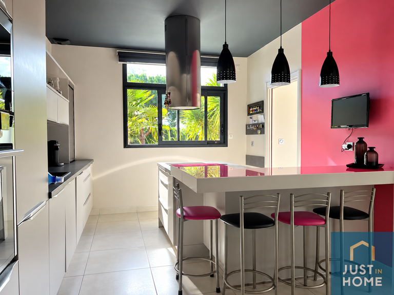 Maison Bretteville-l'Orgueilleuse - 4 chambres - 183m²