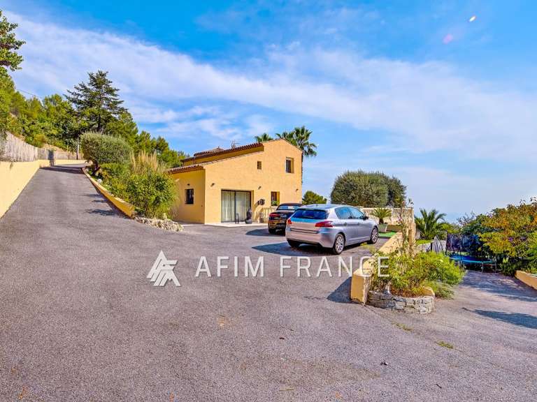 Maison Tourrette-Levens - 5 chambres - 300m²