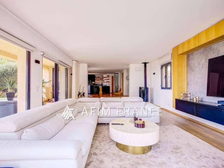 Maison Tourrette-Levens - 5 chambres - 300m²