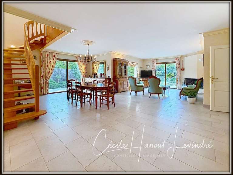Maison Le Rheu - 7 chambres - 246m²