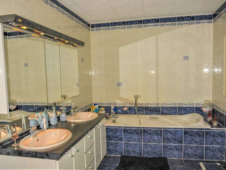 Maison Pézenas - 4 chambres - 250m²