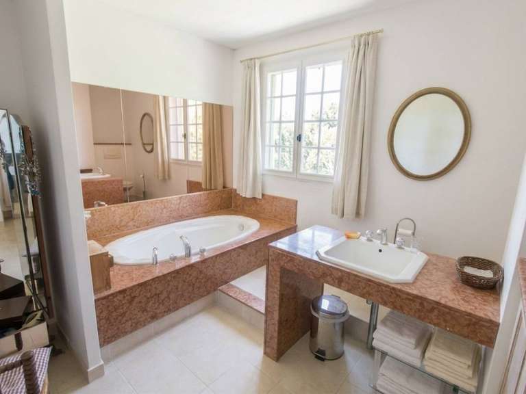 Maison Carcassonne - 7 chambres - 302m²