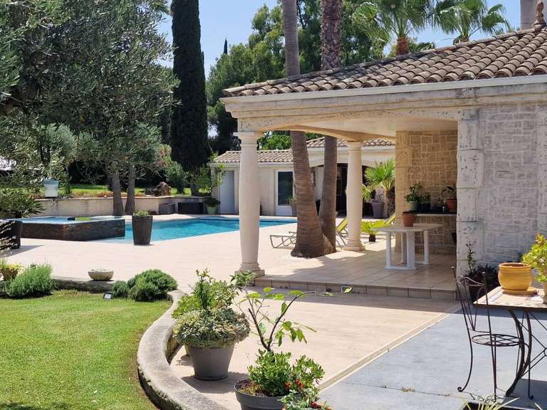 Maison Pézenas - 5 chambres - 220m²