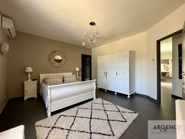 Maison Saint-Georges-d'Orques - 5 chambres - 254m²