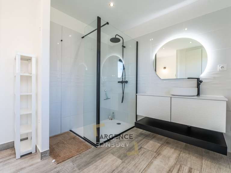 Maison Castelnau-le-Lez - 4 chambres - 200m²